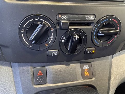 Used 2020 Nissan NV200 SV image 21