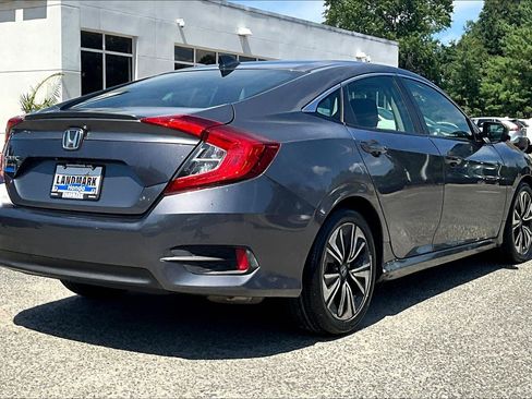 Used 2018 Honda Civic EX-T image 2