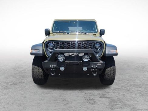Used 2025 Jeep Wrangler Sport AWD/4WD image 2