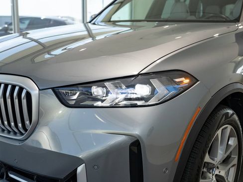 Used 2024 BMW X5 xDrive40i w/ Premium Package AWD/4WD image 13