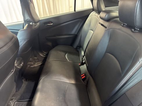 Used 2021 Toyota Prius image 17