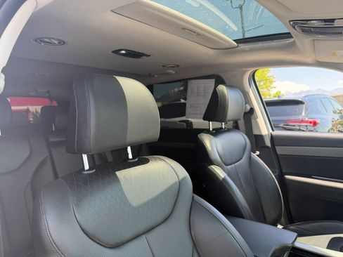 Used 2022 Hyundai Palisade SEL w/ 8P Bench Seat Package AWD/4WD image 32