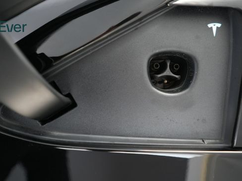 Used 2023 Tesla Model X AWD/4WD image 10