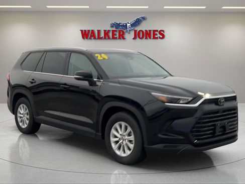 Used 2024 Toyota Grand Highlander XLE image 1