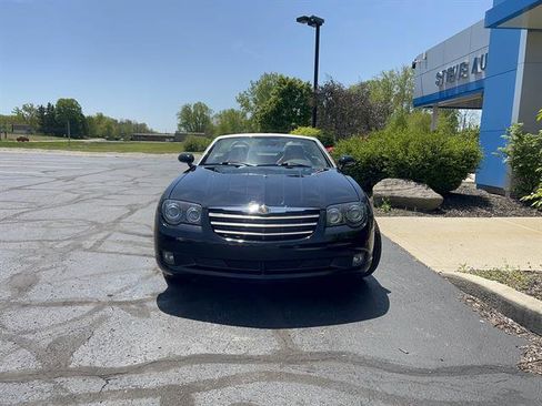 Used 2007 Chrysler Crossfire Limited RWD image 2