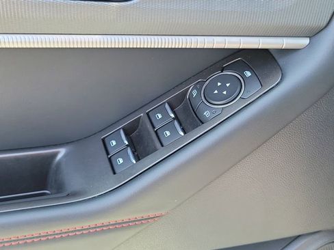 Used 2026 Ford Explorer ST-Line w/ ST-Line Street Pack image 11