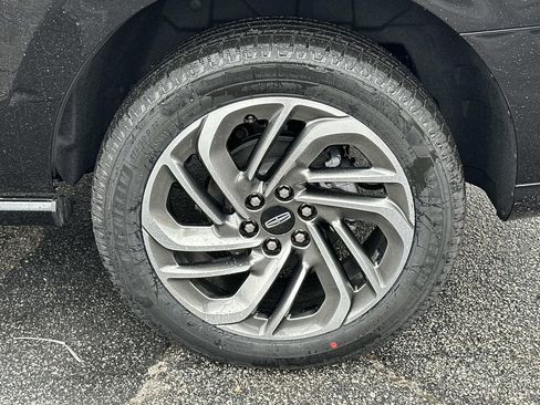 New 2026 Lincoln Navigator Reserve image 23