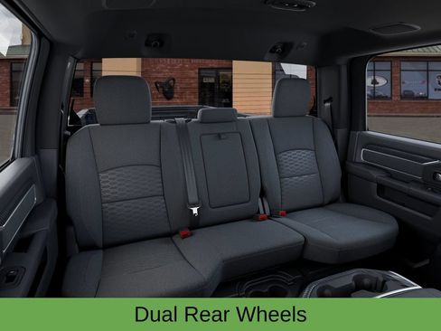 New 2026 RAM 3500 Big Horn AWD/4WD image 17
