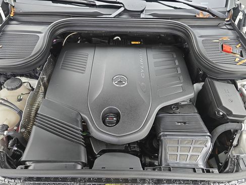 Used 2025 Mercedes-Benz GLE 450 4MATIC image 31