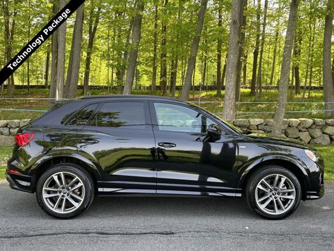Used 2022 Audi Q3 2.0T Premium Plus w/ Premium Plus Package AWD/4WD image 2