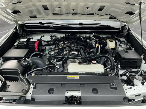 Certified 2024 Toyota Tacoma TRD Sport w/ TRD Sport Upgrade Package AWD/4WD image 19