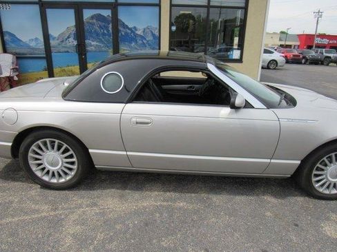 Used 2005 Ford Thunderbird Deluxe RWD image 44