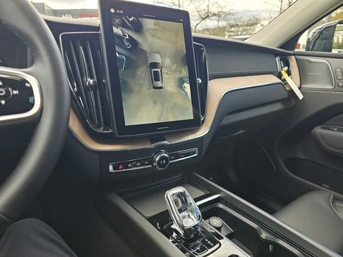 Used 2026 Volvo XC60 B5 Ultra w/ Protection Package Premier image 28