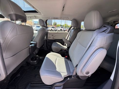 Certified 2023 Toyota Sienna XLE AWD/4WD image 19