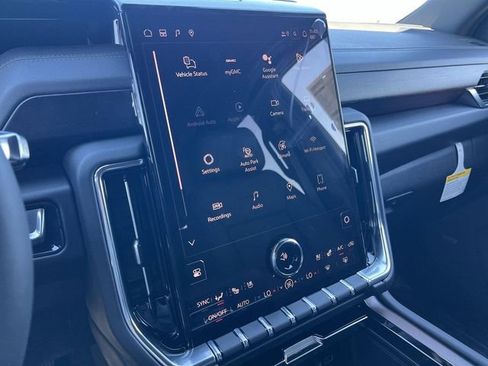 New 2026 GMC Yukon XL Denali w/ Denali Reserve Package AWD/4WD image 17