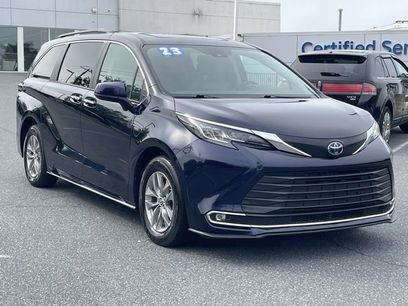 Used 2023 Toyota Sienna XLE
