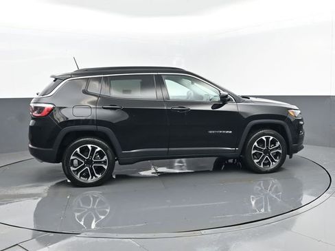 Used 2022 Jeep Compass Limited AWD/4WD image 4