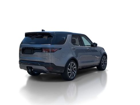 Used 2025 Land Rover Discovery Dynamic SE AWD/4WD image 8
