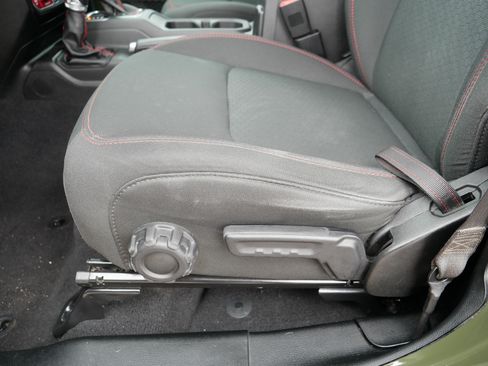 Used 2021 Jeep Wrangler Unlimited Rubicon AWD/4WD image 20