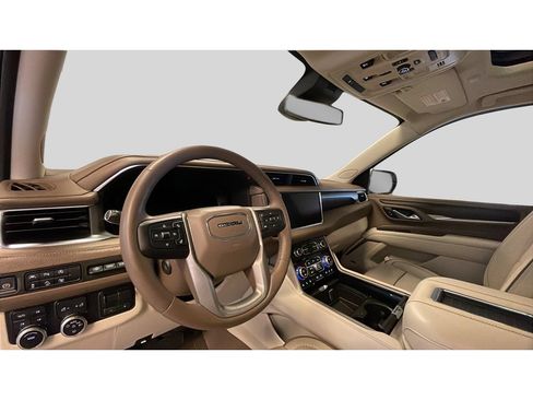 Used 2023 GMC Yukon Denali w/ Max Trailering Package AWD/4WD image 11