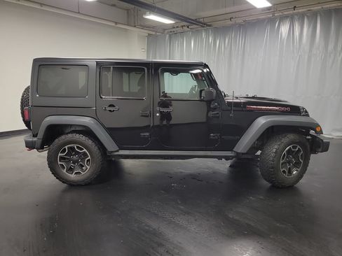 Used 2016 Jeep Wrangler Unlimited Rubicon AWD/4WD image 10