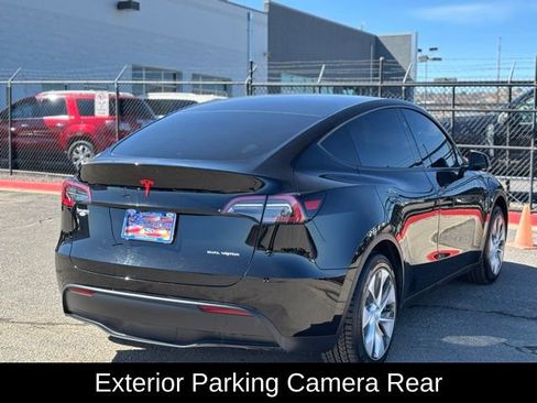 Used 2023 Tesla Model Y Long Range image 5