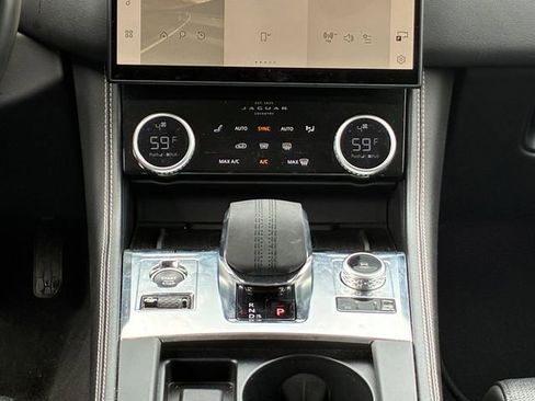 Used 2025 Jaguar F-PACE R-Dynamic S AWD/4WD image 20