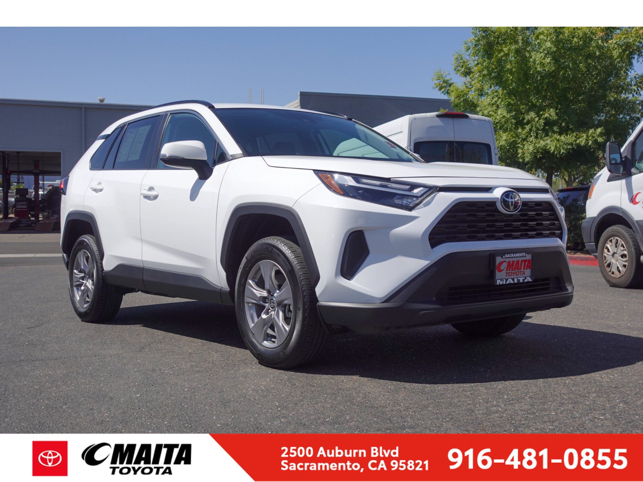 Used 2025 Toyota RAV4 XLE FWD image 1