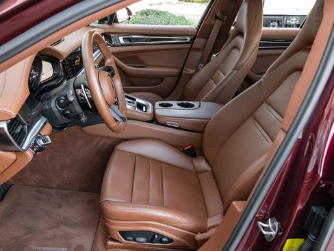 Used 2023 Porsche Panamera 4 image 37