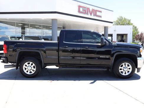 Used 2015 GMC Sierra 2500 SLE w/ SLE Preferred Package AWD/4WD image 7