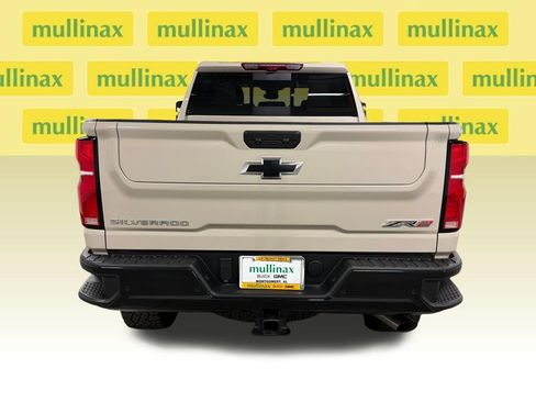 Used 2026 Chevrolet Silverado 2500 ZR2 AWD/4WD image 18