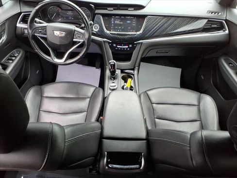 Used 2022 Cadillac XT6 Premium Luxury AWD/4WD image 8