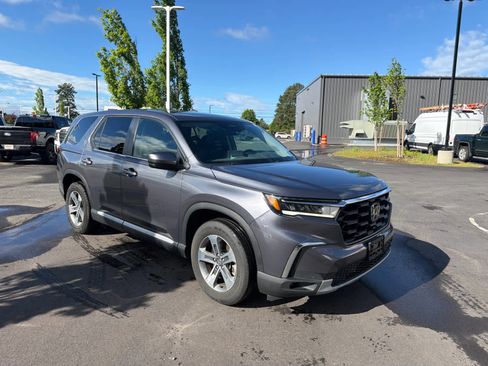 Used 2024 Honda Pilot EX-L image 3