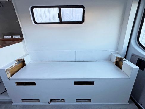 Used 2021 Mercedes-Benz Sprinter 2500 w/ Premium Plus Package image 54