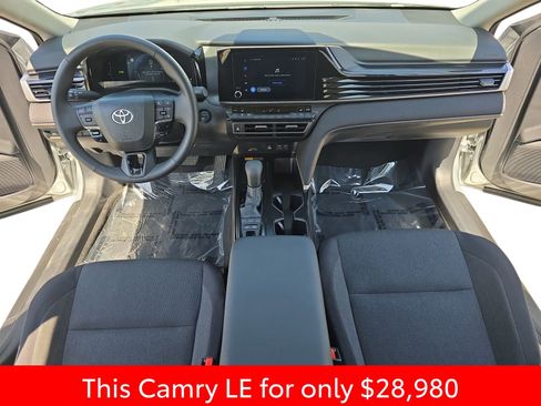 Used 2025 Toyota Camry LE w/ Convenience Package image 15
