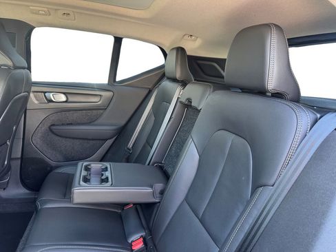 Used 2025 Volvo XC40 B5 Plus AWD/4WD image 27