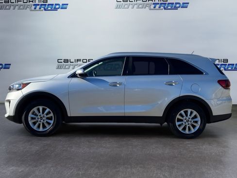 Used 2020 Kia Sorento LX w/ LX I4 Convenience Package image 8