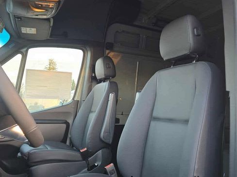 New 2026 Mercedes-Benz Sprinter 2500 image 26