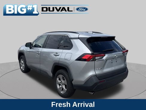 Used 2024 Toyota RAV4 XLE AWD/4WD image 4