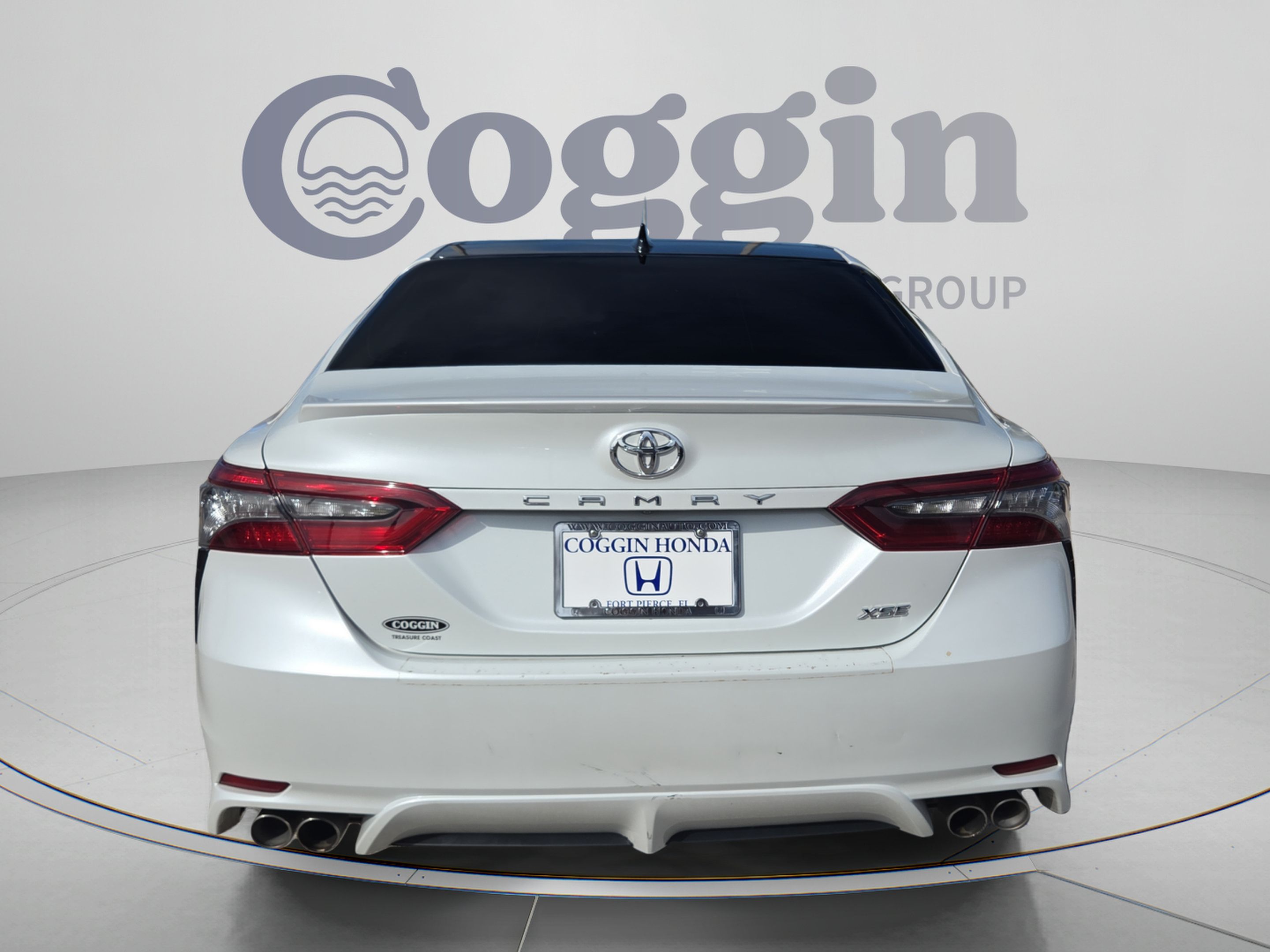 Used 2022 Toyota Camry XSE w/ Navigation Package FWD image 4