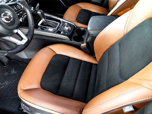 Certified 2025 MAZDA CX-5 Carbon Edition image 14