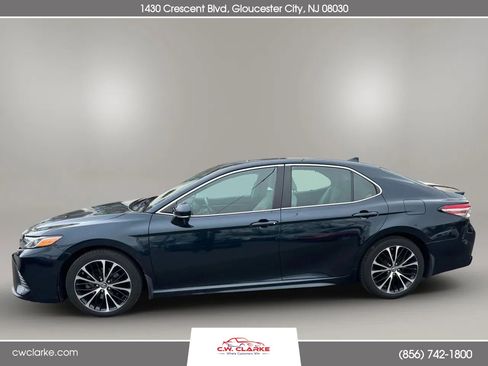 Used 2018 Toyota Camry SE w/ Audio Package image 9