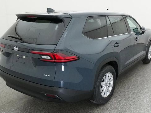 New 2026 Toyota Grand Highlander XLE image 8