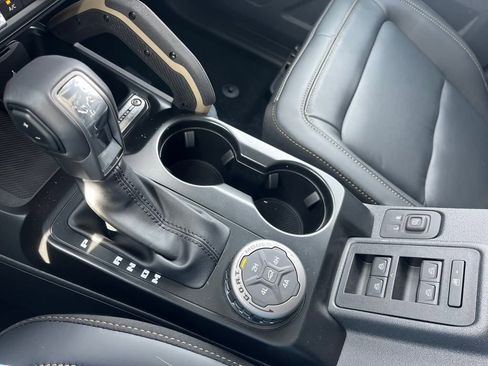 New 2025 Ford Bronco Badlands image 21