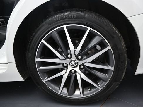 Used 2022 Toyota Camry XLE w/ Cold Weather Package FWD image 40