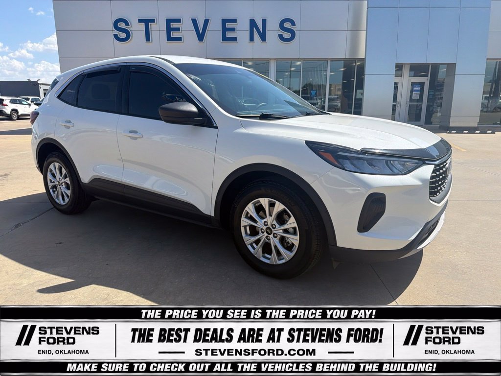 Used 2023 Ford Escape Active FWD image 3