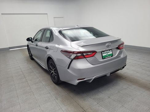 Used 2022 Toyota Camry SE image 5