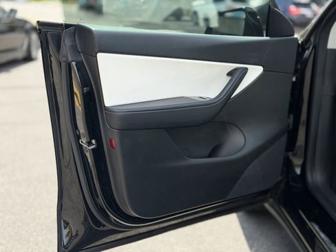 Used 2020 Tesla Model Y Long Range AWD/4WD image 15