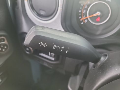 Certified 2025 Jeep Wrangler Sport AWD/4WD image 32