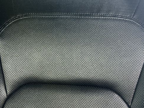 Used 2022 Land Rover Defender 110 X-Dynamic SE image 36